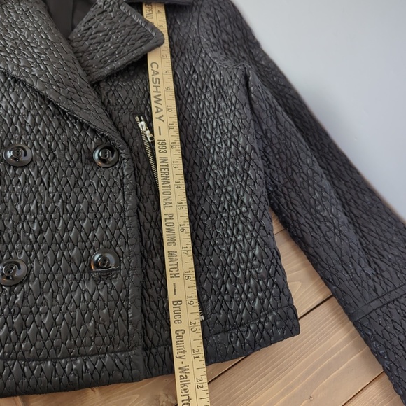 Black Quilted Double Breasted Fall Jacket - Picture 14 of 16